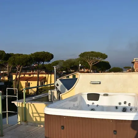 Modern Townhouse In Tuscany By The Sea Апартаменты Лидо-ди-Камайоре
